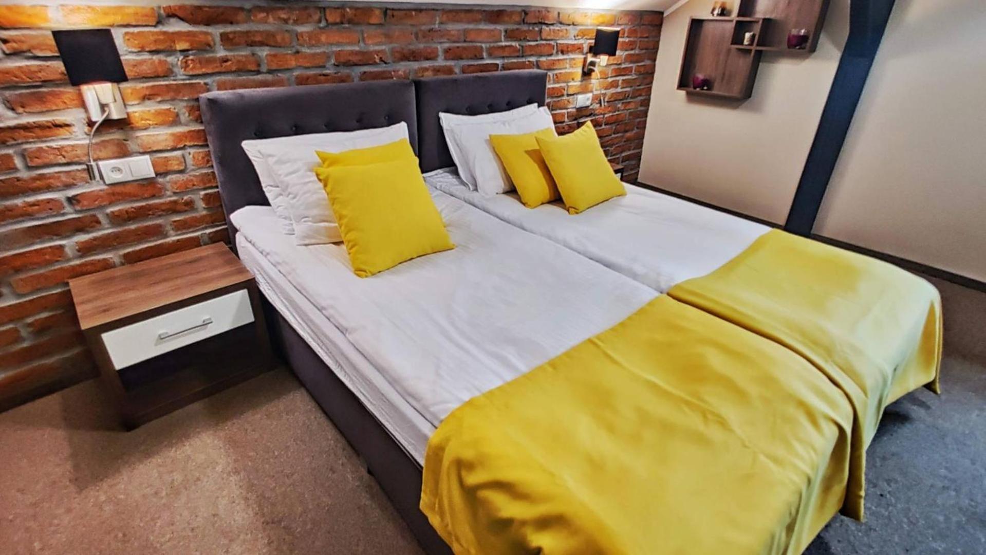 Ignasiak Hotel Września Eksteriør bilde
